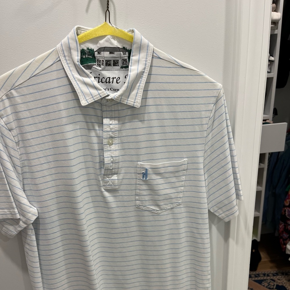 Johnnie-O hangin out polo